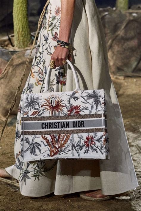 dior tote bag review|christian dior book tote 2021.